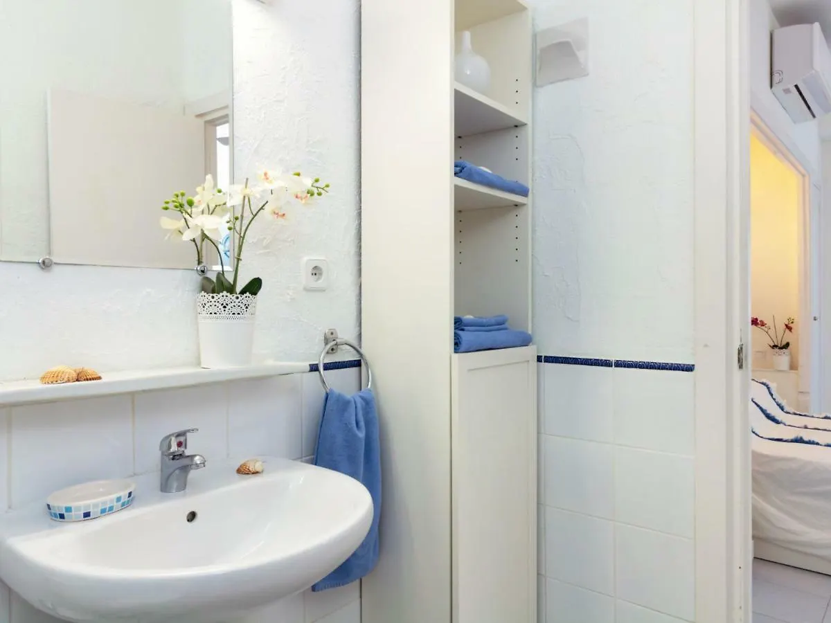 Apartment Neptune By Interhome 托雷莫利诺斯